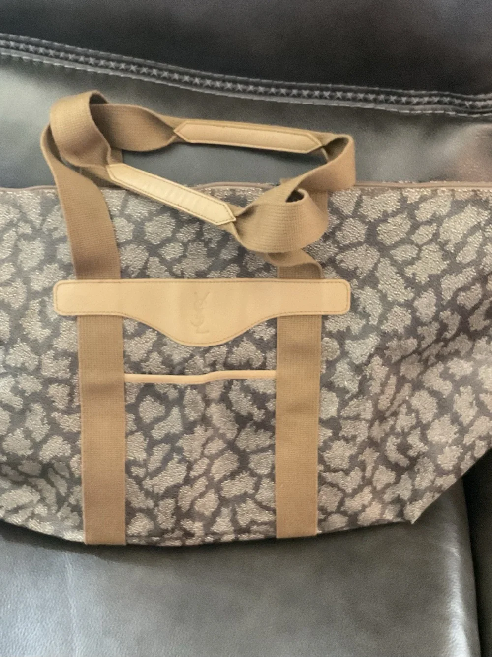 Yves Saint Laurent Monogram Canvas tote bag with Leather Trim and Cosmetic bag - Picture 2 of 16